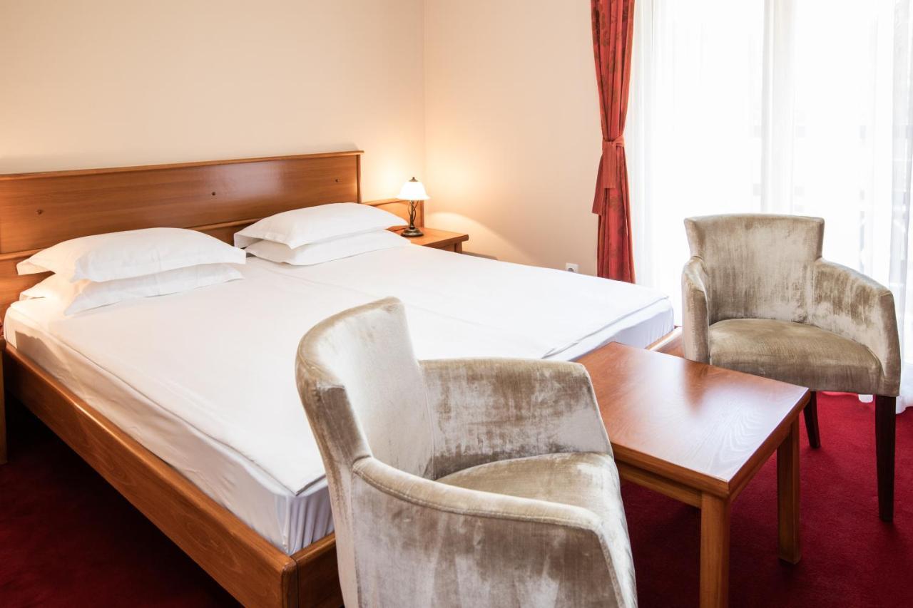 Hotel Vila Lago Палич Екстер'єр фото