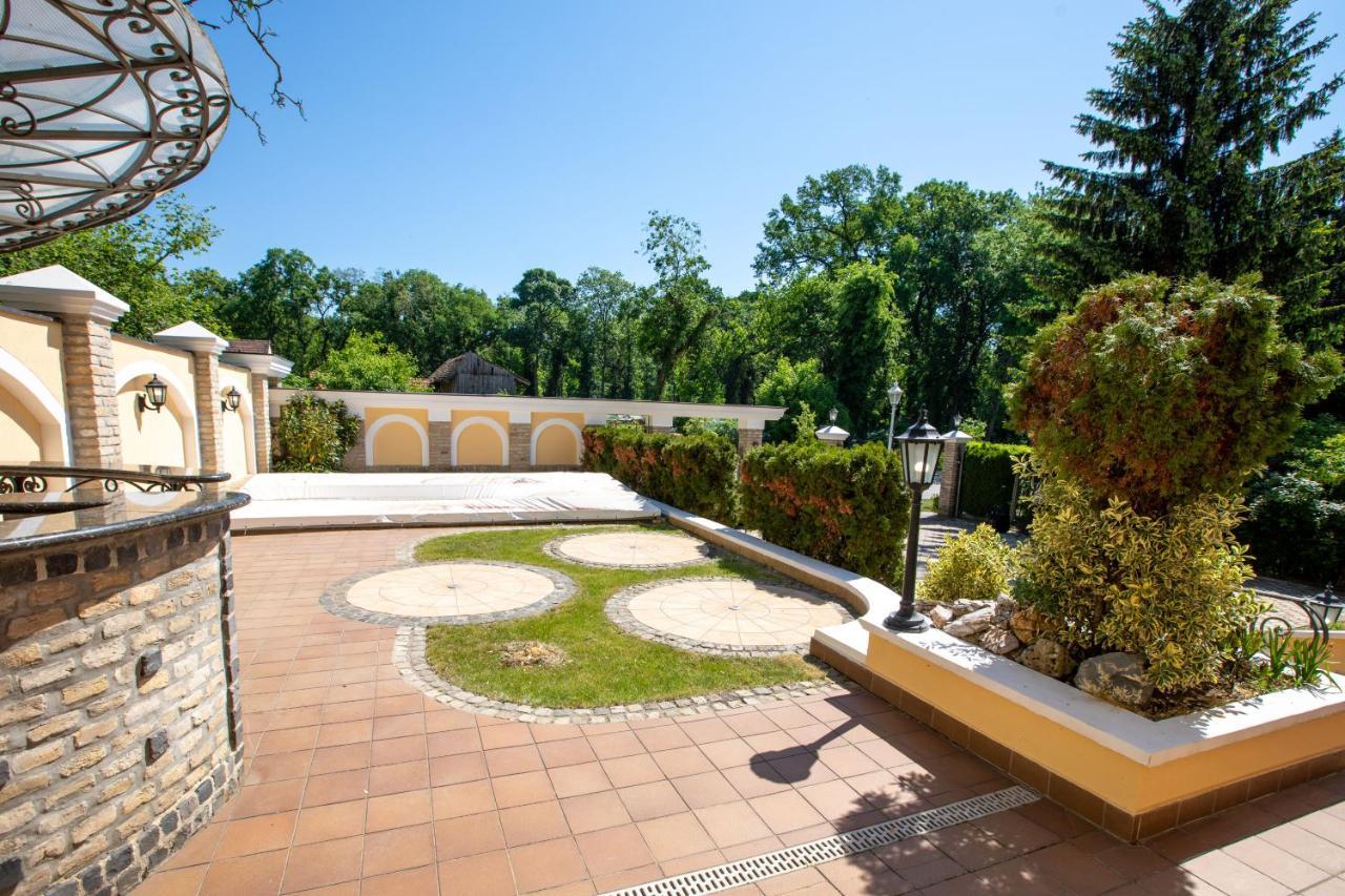 Hotel Vila Lago Палич Екстер'єр фото