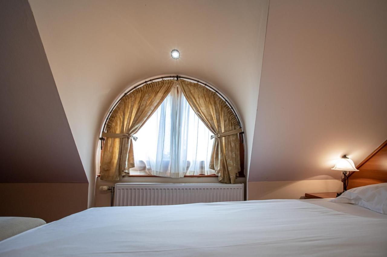 Hotel Vila Lago Палич Екстер'єр фото