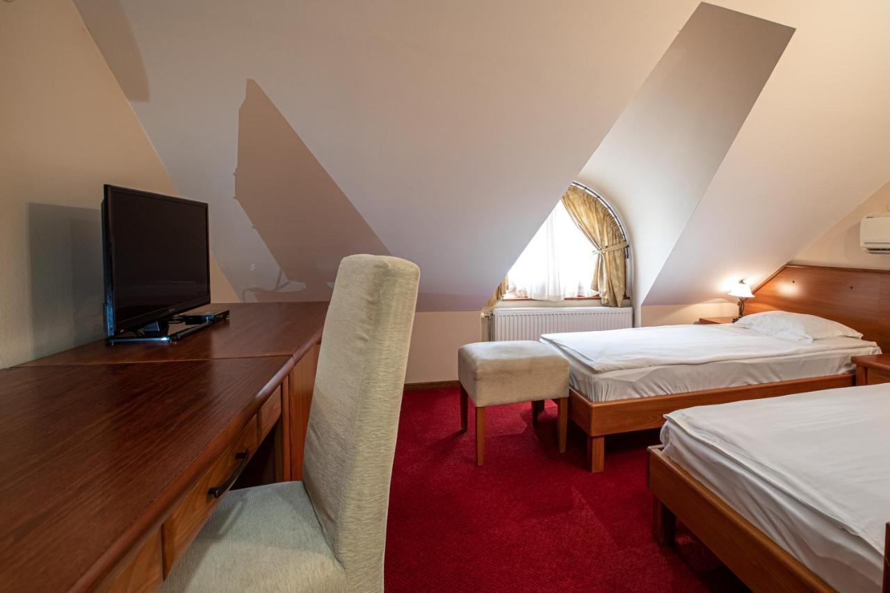 Hotel Vila Lago Палич Екстер'єр фото