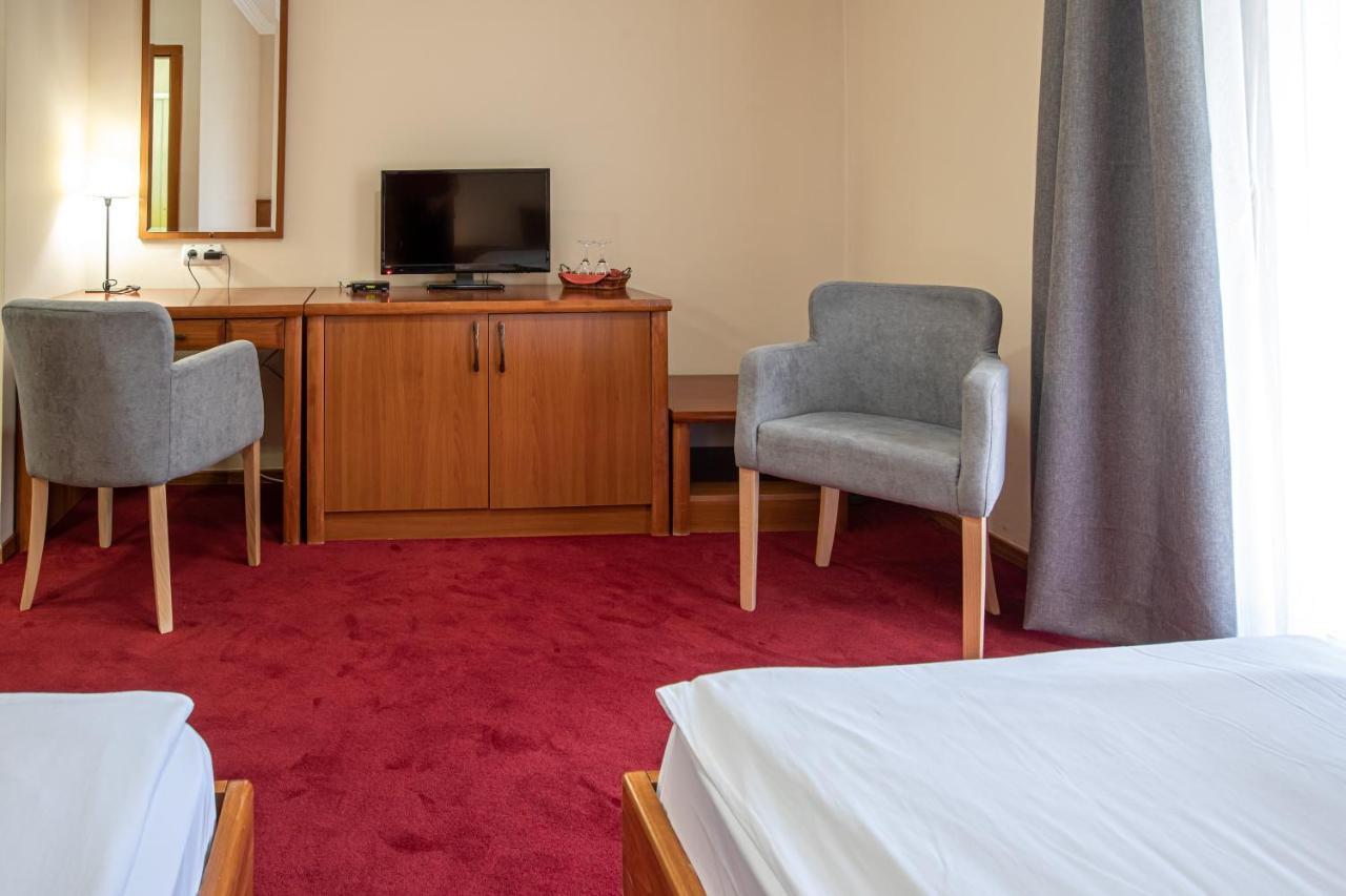 Hotel Vila Lago Палич Екстер'єр фото