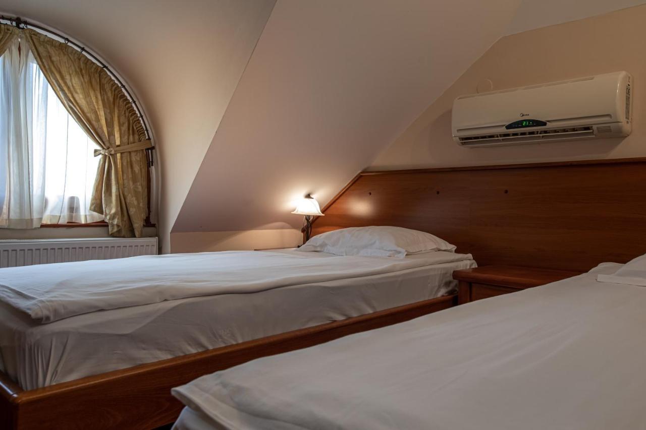 Hotel Vila Lago Палич Екстер'єр фото